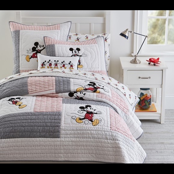 Pottery Barn Kids Disney Mickey Mouse Patchwork Full/Queen Quilt & Shams Set - Picture 16 of 16